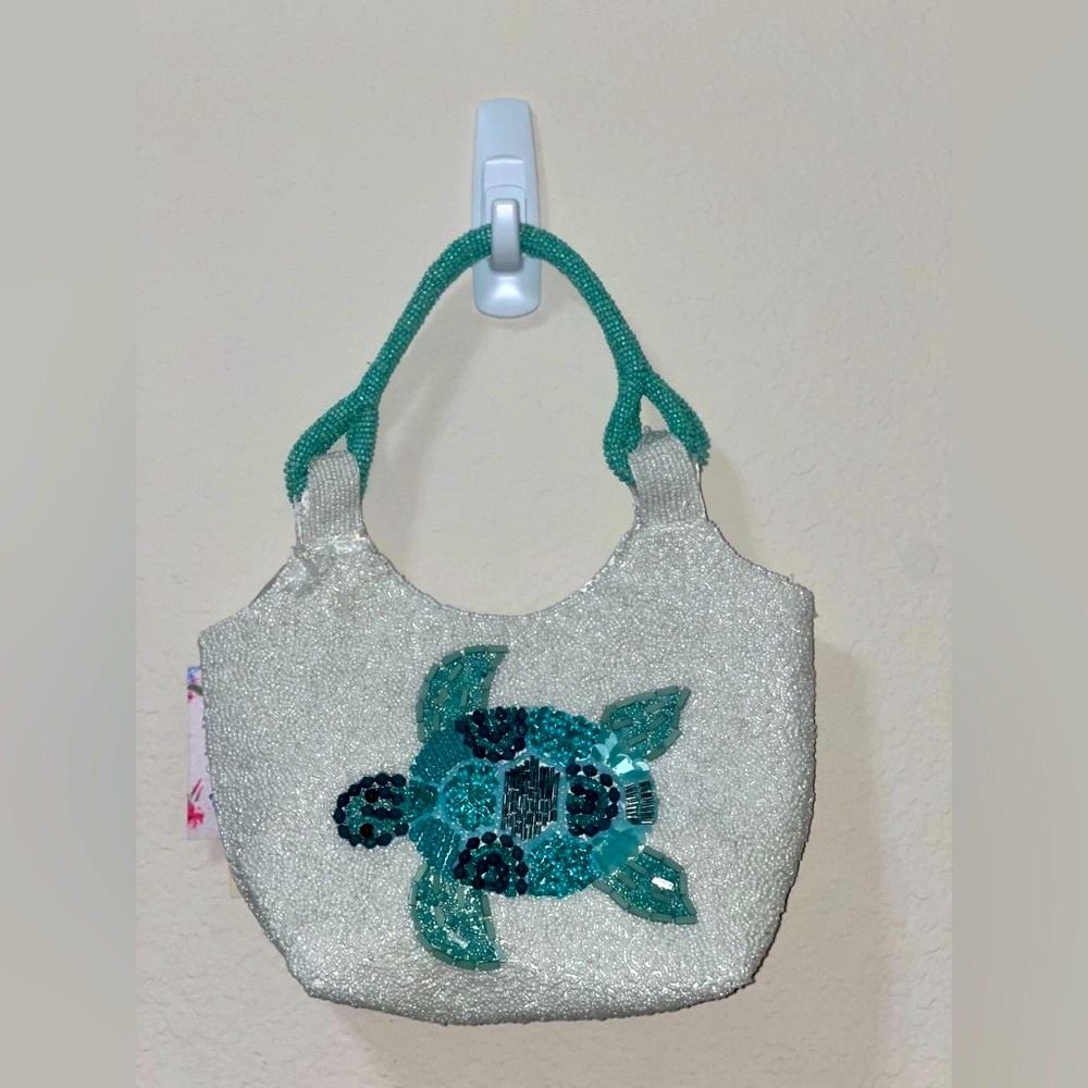 Viral Beaded Sea Turtle Handbag (Handmade) - Picture 3 of 13